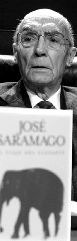 Saramago. En plena presentación de "El viaje del elefante" en Madrid.